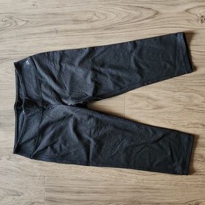 GapFit Dark Gray Capris